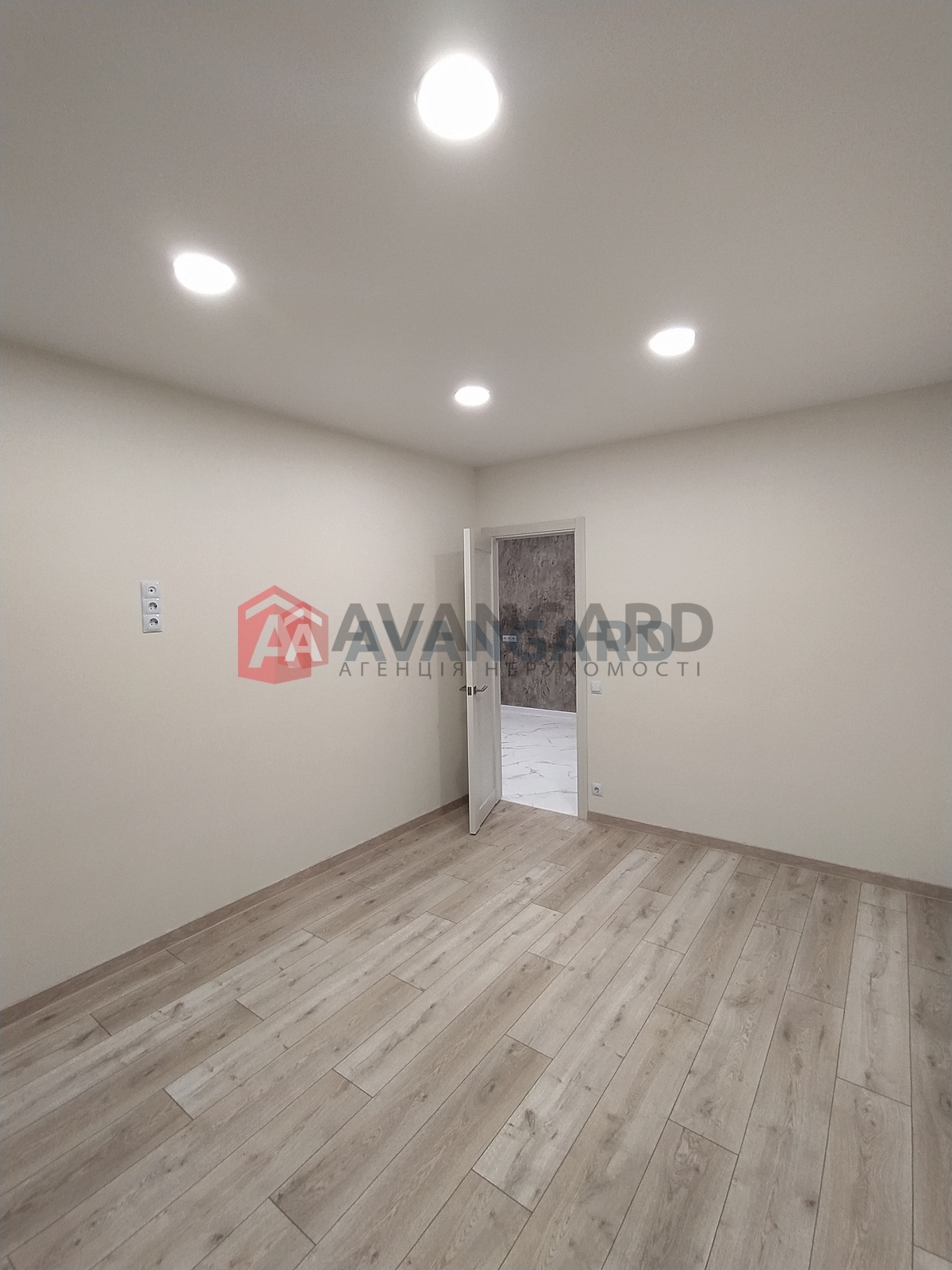 2 кім. квартира, 50/24/10 кв. м., 4/10 поверх фото 11 2 кім. квартира, 50/24/10 кв. м., 4/10 поверх фото 11