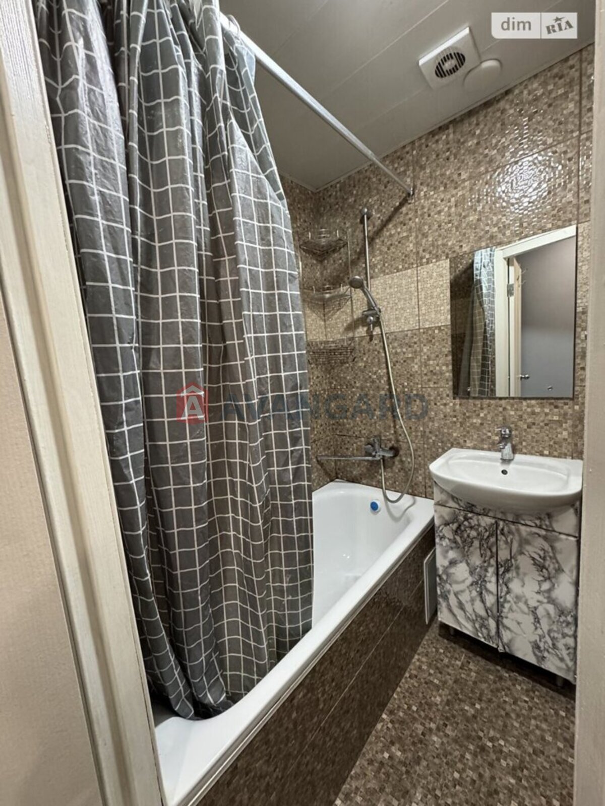 2 кім. квартира, 41/26/5 кв. м., 3/5 поверх фото 5 2 кім. квартира, 41/26/5 кв. м., 3/5 поверх фото 5