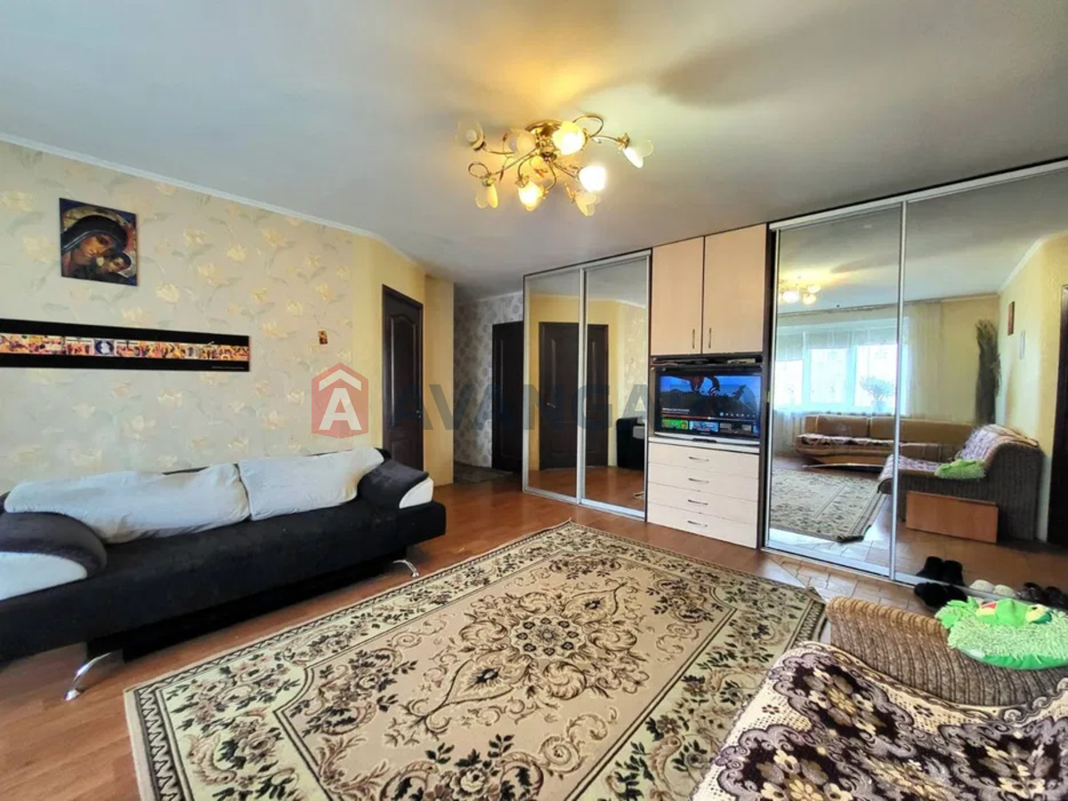 4 кім. квартира, 95/-/12 кв. м., 10/10 поверх фото 1 4 кім. квартира, 95/-/12 кв. м., 10/10 поверх фото 1