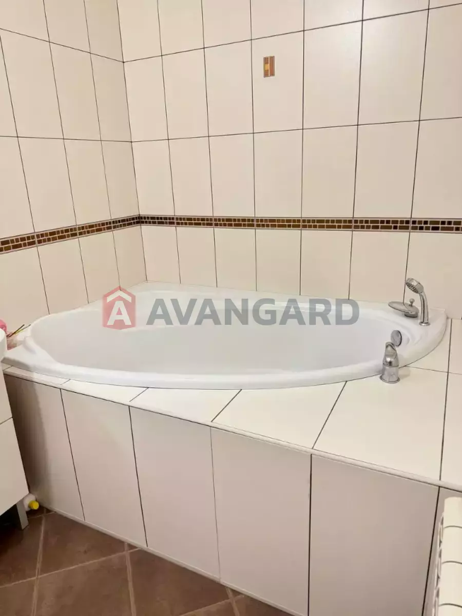 6 кім. квартира, 215/-/15 кв. м., 9/10 поверх фото 18 6 кім. квартира, 215/-/15 кв. м., 9/10 поверх фото 18