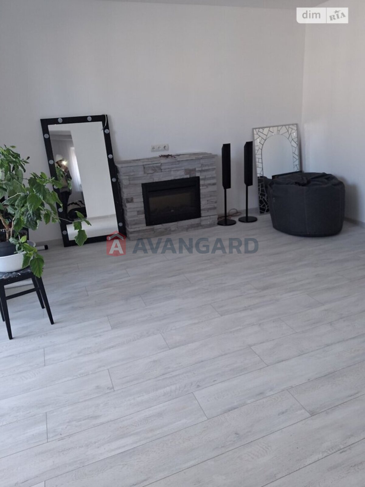 4 комн. квартира, 80/-/10 кв. м., 8/10 этаж фото 5 4 комн. квартира, 80/-/10 кв. м., 8/10 этаж фото 5