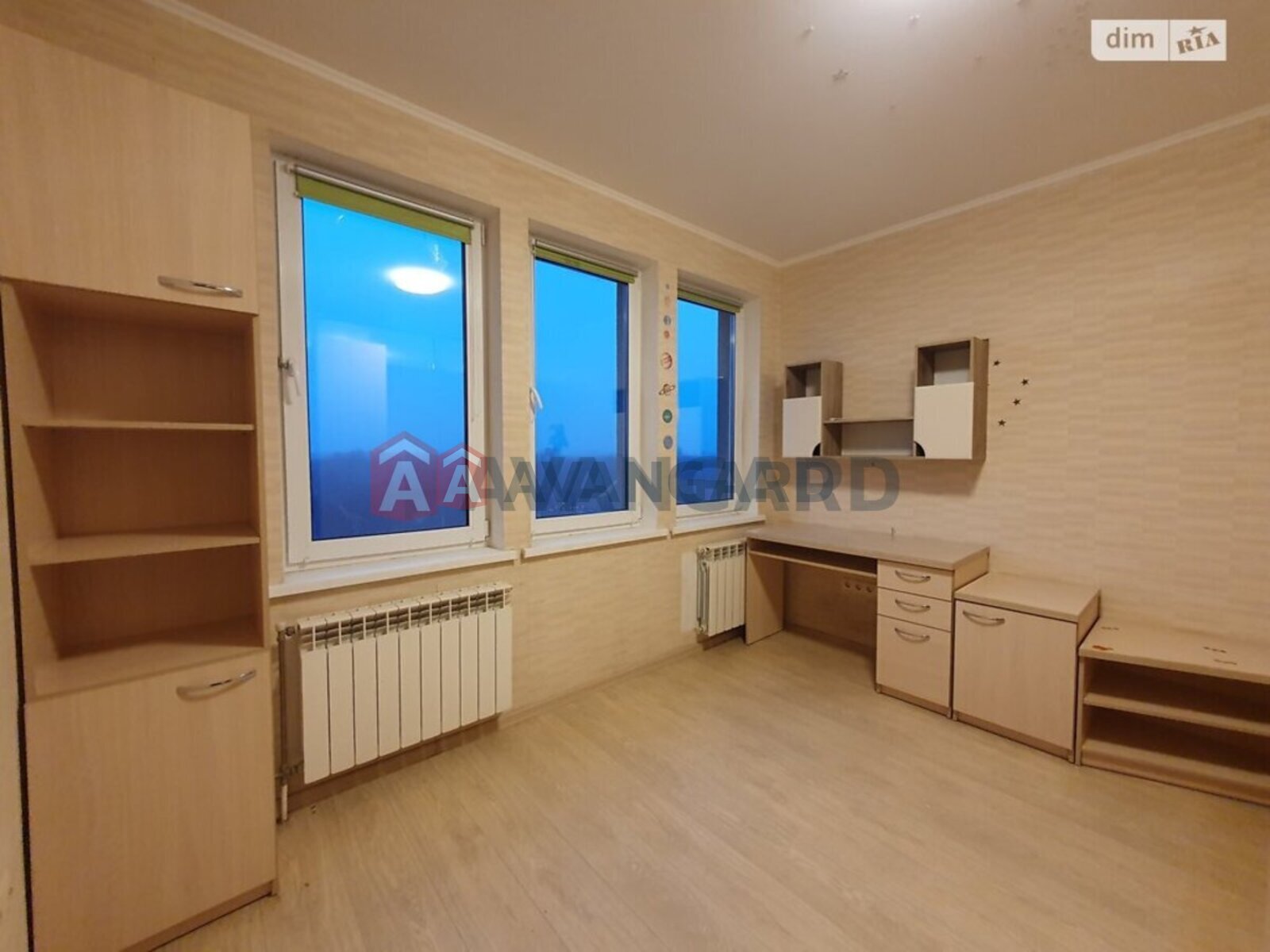 3 кім. квартира, 80/42/10 кв. м., 10/16 поверх фото 7 3 кім. квартира, 80/42/10 кв. м., 10/16 поверх фото 7