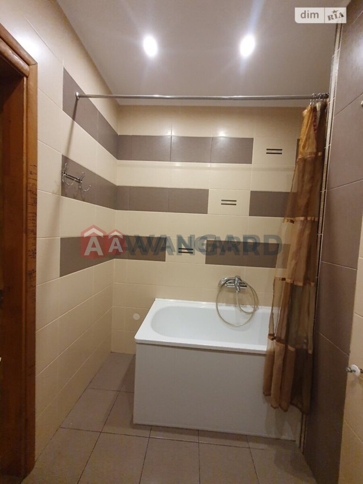 3 кім. квартира, 80/42/10 кв. м., 10/16 поверх фото 17 3 кім. квартира, 80/42/10 кв. м., 10/16 поверх фото 17