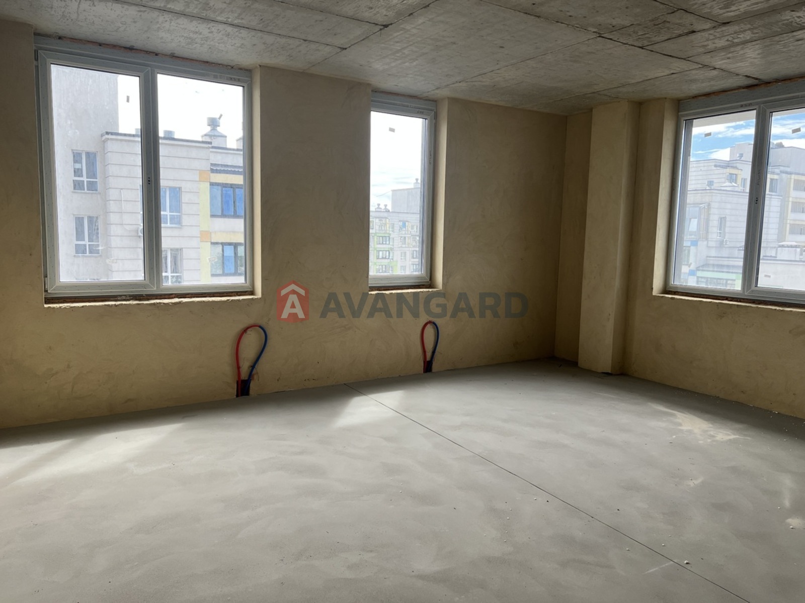 3 кім. квартира, 87/55/15 кв. м., 10/17 поверх фото 1 3 кім. квартира, 87/55/15 кв. м., 10/17 поверх фото 1