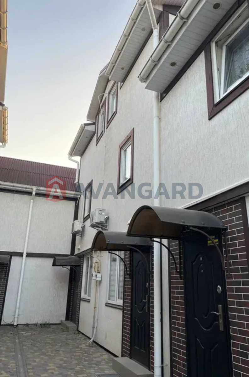 3 кім. квартира, 54/-/10 кв. м., 3/3 поверх фото 1 3 кім. квартира, 54/-/10 кв. м., 3/3 поверх фото 1