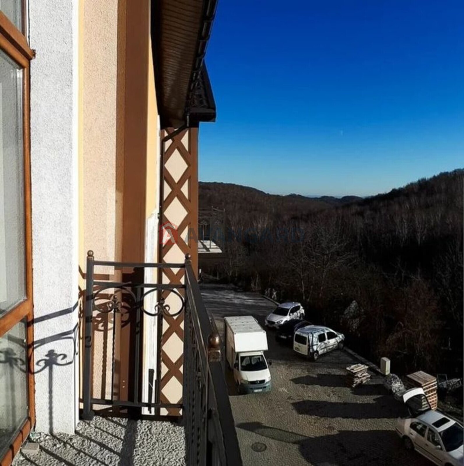 5 комн. квартира, 139/-/15 кв. м., 2/3 этаж фото 4 5 комн. квартира, 139/-/15 кв. м., 2/3 этаж фото 4