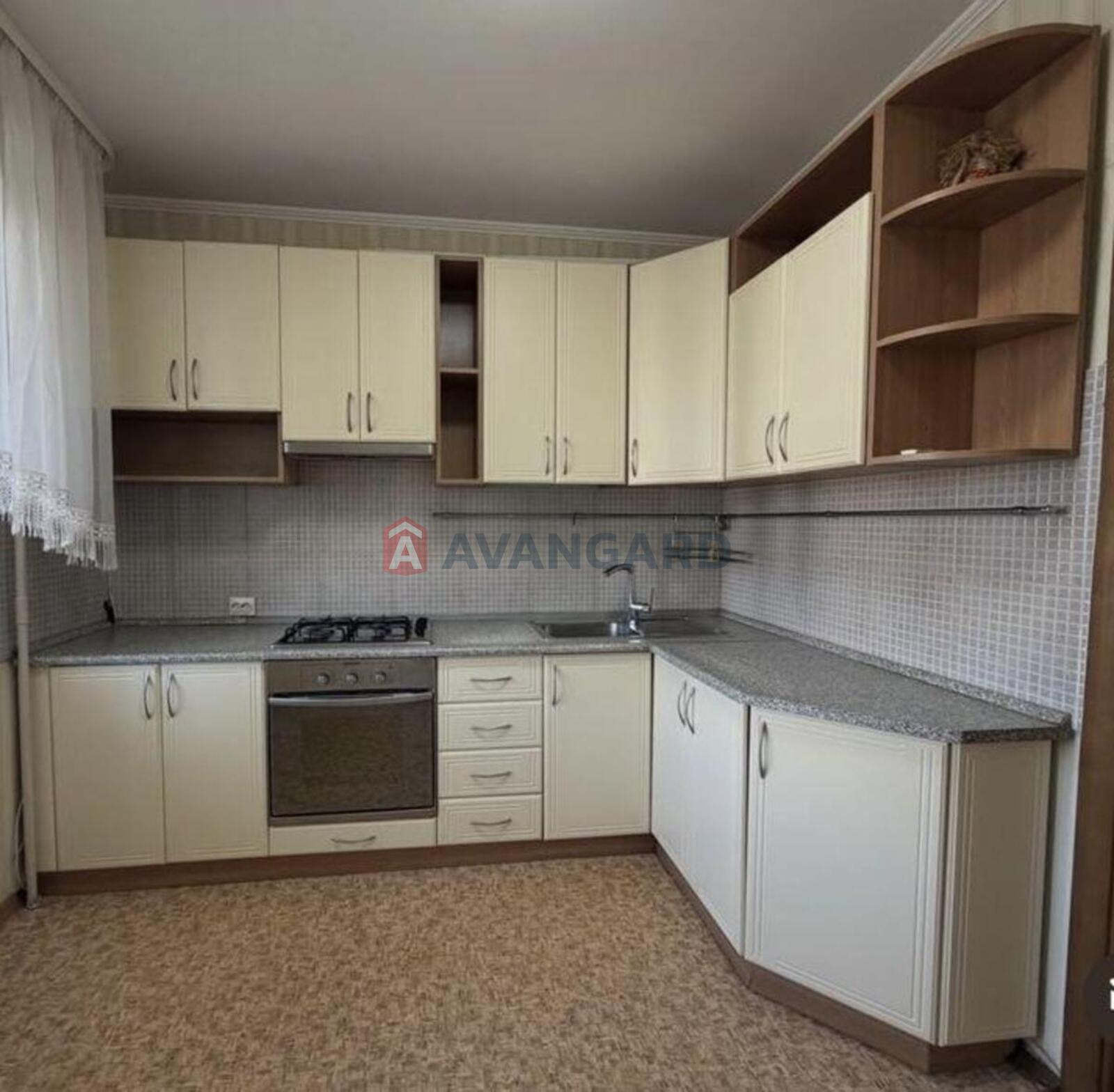 3 комн. квартира, 82/-/10 кв. м., 8/10 этаж фото 1 3 комн. квартира, 82/-/10 кв. м., 8/10 этаж фото 1