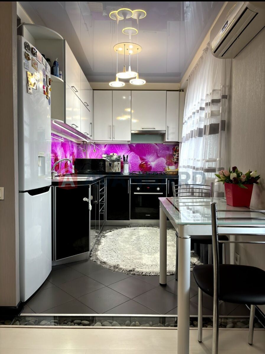 3 кім. квартира, 67/-/10 кв. м., 2/5 поверх фото 4 3 кім. квартира, 67/-/10 кв. м., 2/5 поверх фото 4