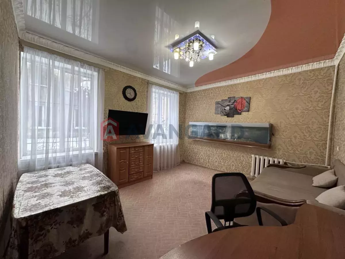 3 комн. квартира, 71/-/8 кв. м., 1/3 этаж фото 1 3 комн. квартира, 71/-/8 кв. м., 1/3 этаж фото 1