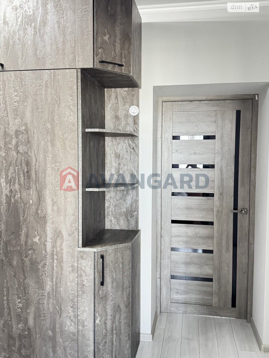 2 кім. квартира, 78/30/25 кв. м., 9/9 поверх фото 9 2 кім. квартира, 78/30/25 кв. м., 9/9 поверх фото 9