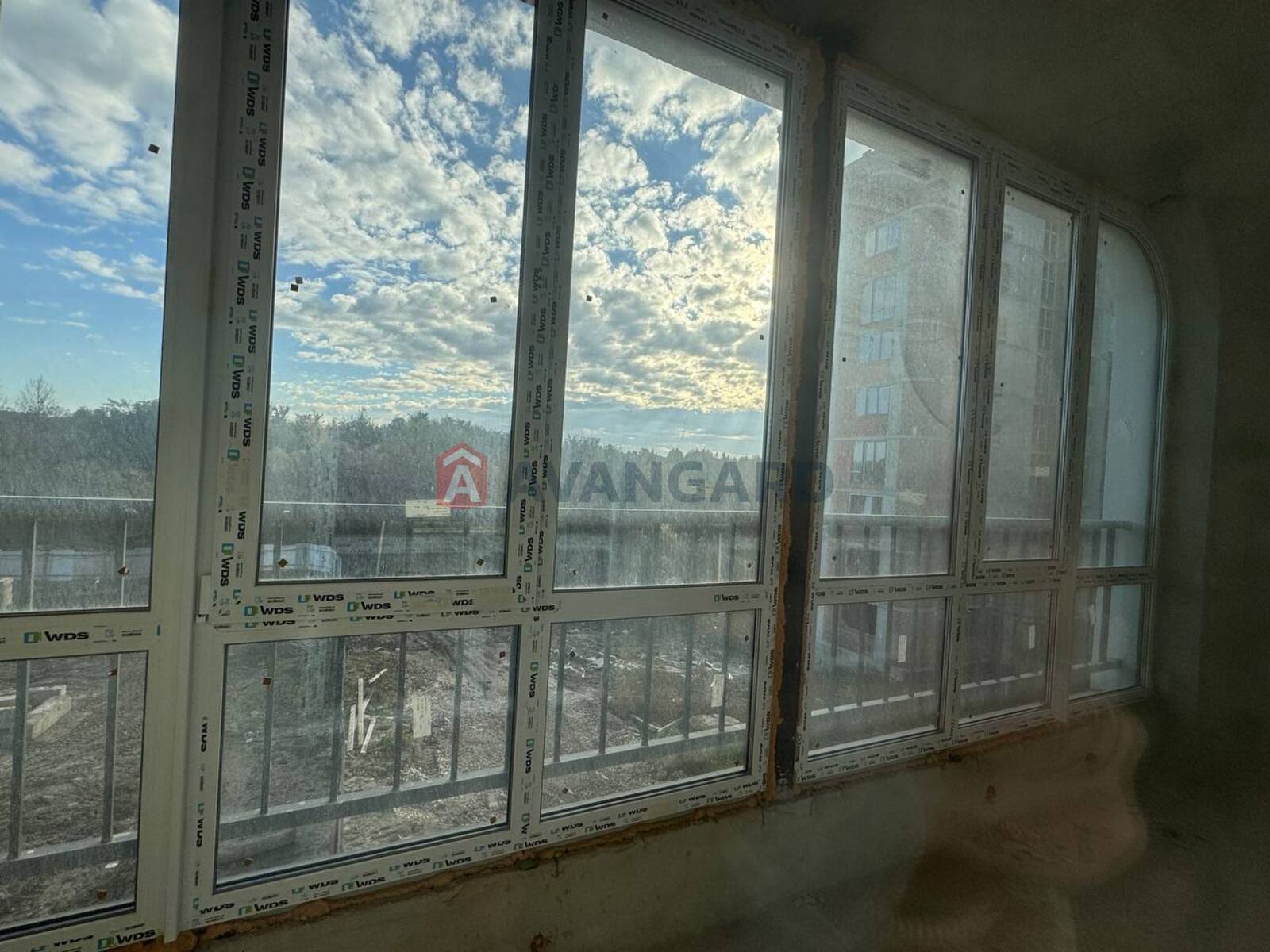 2 кім. квартира, 66,4/36/17 кв. м., 3/11 поверх фото 3 2 кім. квартира, 66,4/36/17 кв. м., 3/11 поверх фото 3