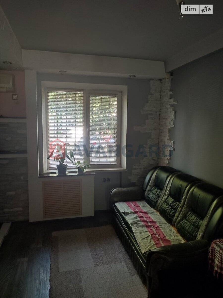 3 комн. квартира, 56/-/6 кв. м., 1/5 этаж фото 1 3 комн. квартира, 56/-/6 кв. м., 1/5 этаж фото 1