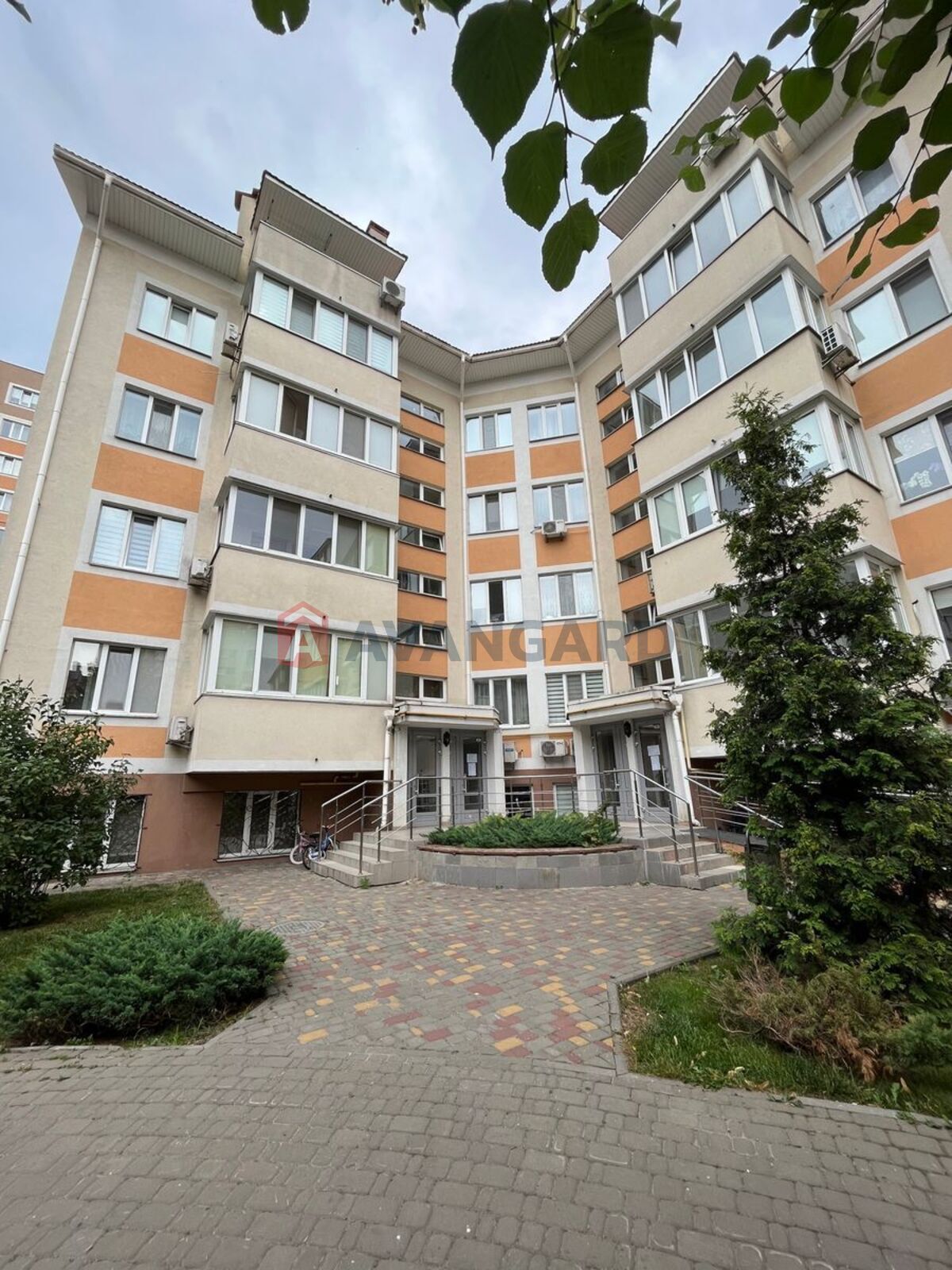 2 кім. квартира, 56,1/-/10,3 кв. м., 3/5 поверх фото 1 2 кім. квартира, 56,1/-/10,3 кв. м., 3/5 поверх фото 1