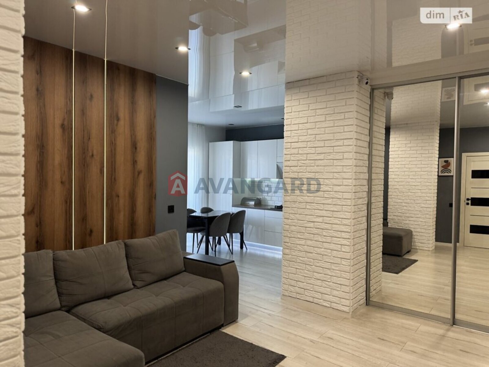 2 кім. квартира, 65/33/11 кв. м., 8/10 поверх фото 2 2 кім. квартира, 65/33/11 кв. м., 8/10 поверх фото 2