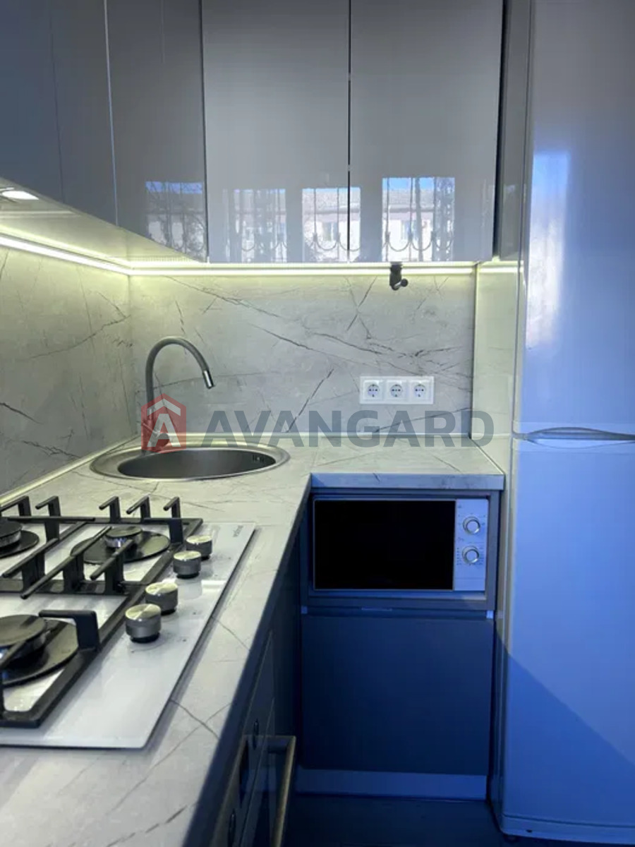 2 кім. квартира, 42/-/6 кв. м., 1/5 поверх фото 1 2 кім. квартира, 42/-/6 кв. м., 1/5 поверх фото 1