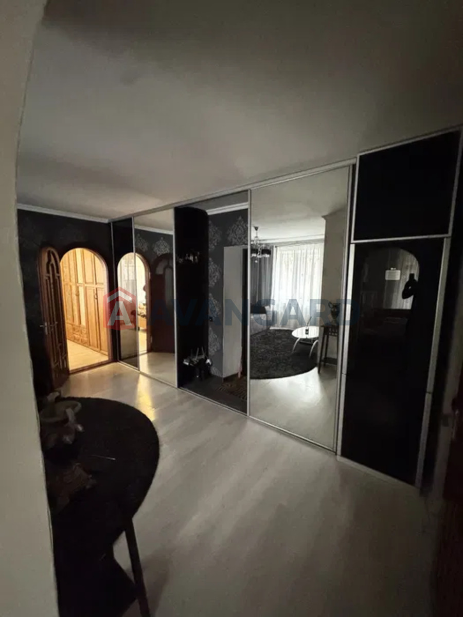 2 комн. квартира, 52/-/7 кв. м., 1/5 этаж фото 4 2 комн. квартира, 52/-/7 кв. м., 1/5 этаж фото 4