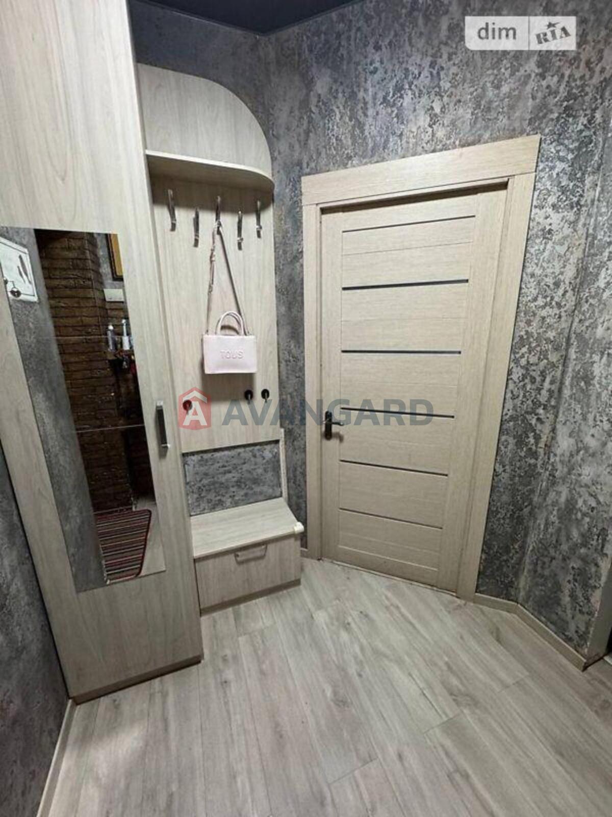 1 кім. квартира, 42/16/18 кв. м., 1/10 поверх фото 2 1 кім. квартира, 42/16/18 кв. м., 1/10 поверх фото 2