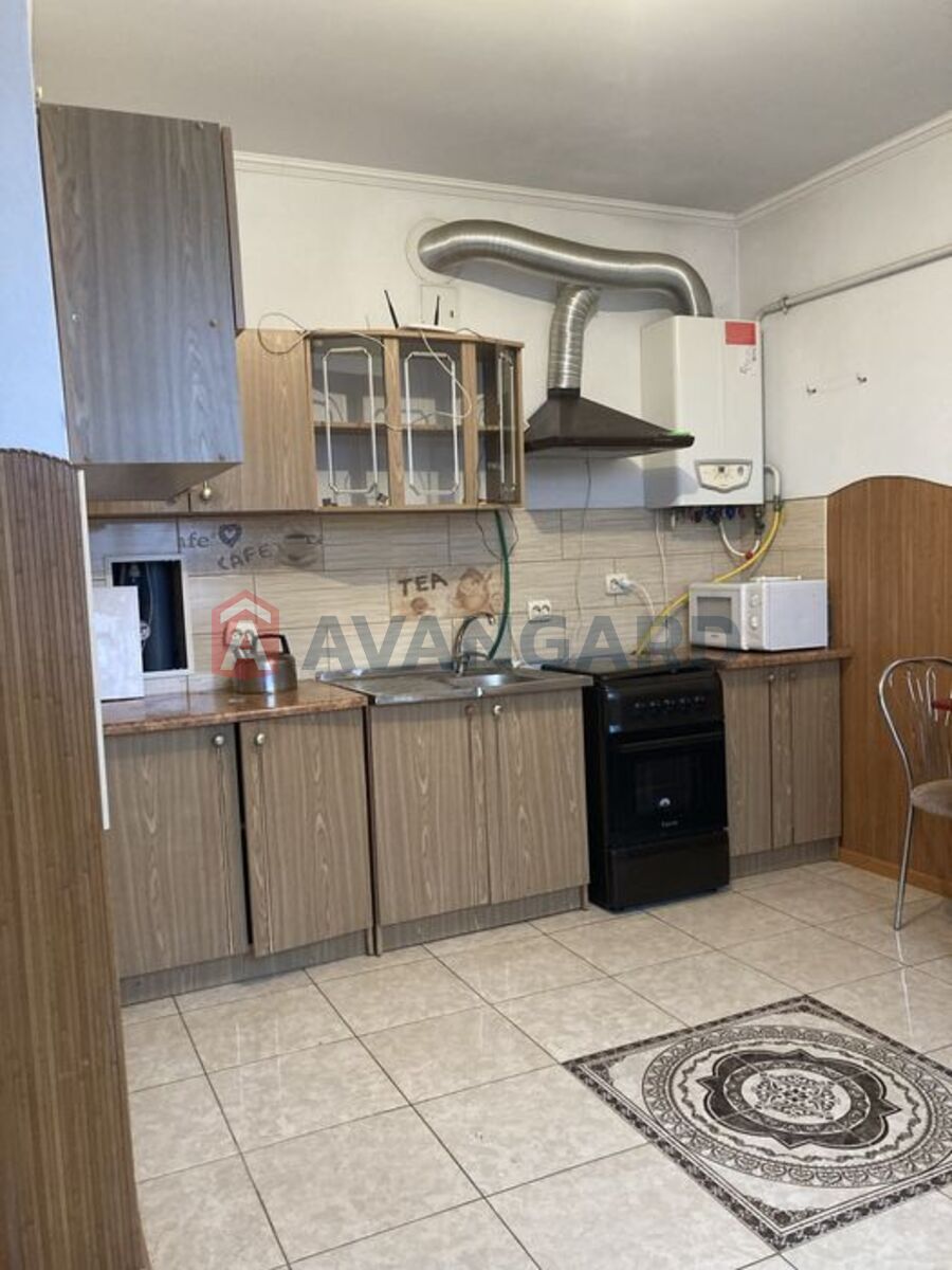 2 кім. квартира, 77/-/12 кв. м., 2/3 поверх фото 4 2 кім. квартира, 77/-/12 кв. м., 2/3 поверх фото 4