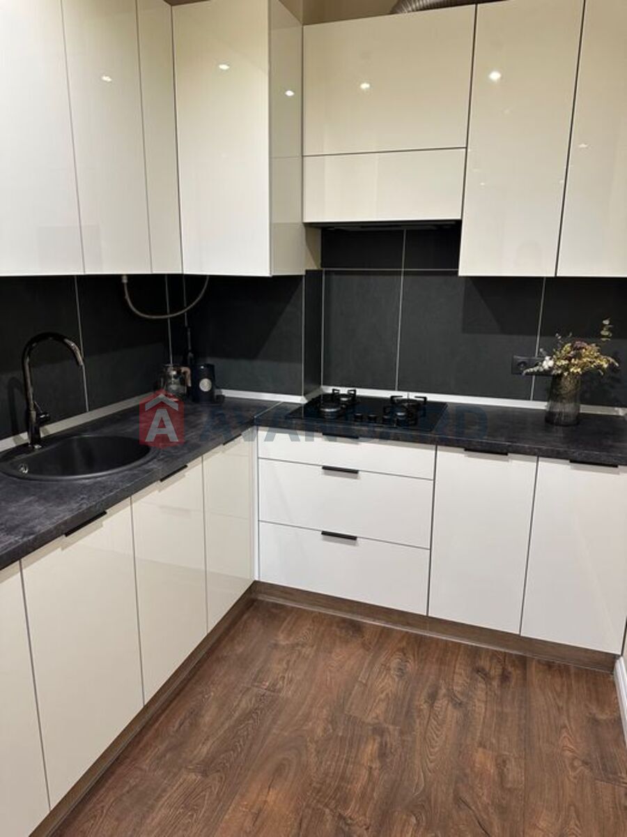 1 кім. квартира, 45/-/16 кв. м., 9/11 поверх фото 1 1 кім. квартира, 45/-/16 кв. м., 9/11 поверх фото 1