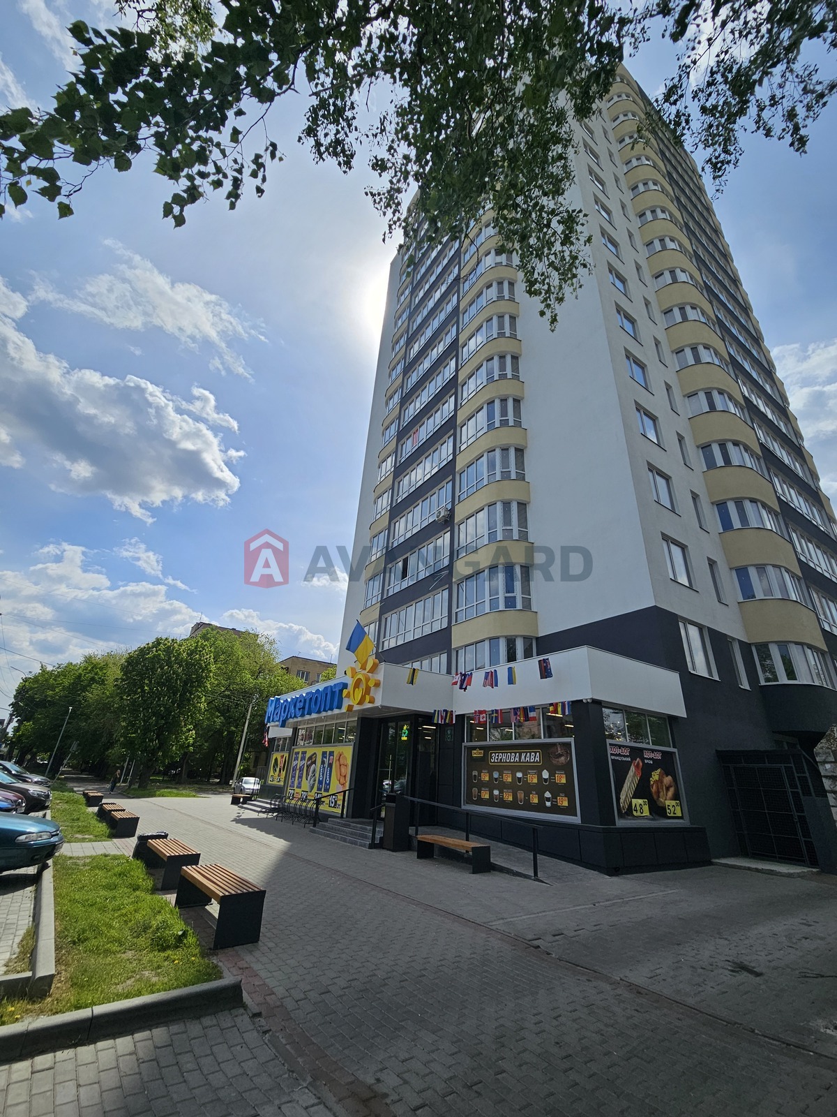 3 кім. квартира, 79/43/10 кв. м., 17/17 поверх фото 2 3 кім. квартира, 79/43/10 кв. м., 17/17 поверх фото 2
