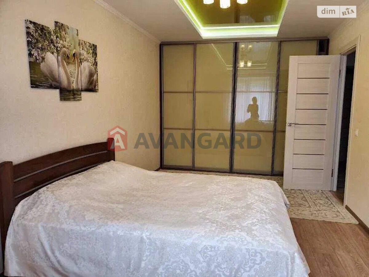 2 кім. квартира, 82/51/11 кв. м., 8/12 поверх фото 1 2 кім. квартира, 82/51/11 кв. м., 8/12 поверх фото 1