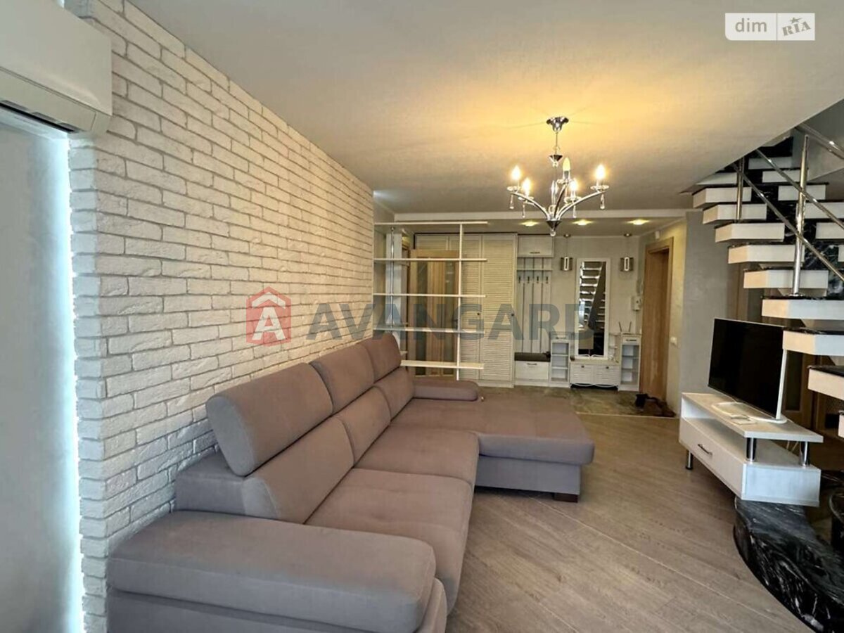 4 кім. квартира, 109/-/- кв. м., 4/5 поверх фото 19 4 кім. квартира, 109/-/- кв. м., 4/5 поверх фото 19