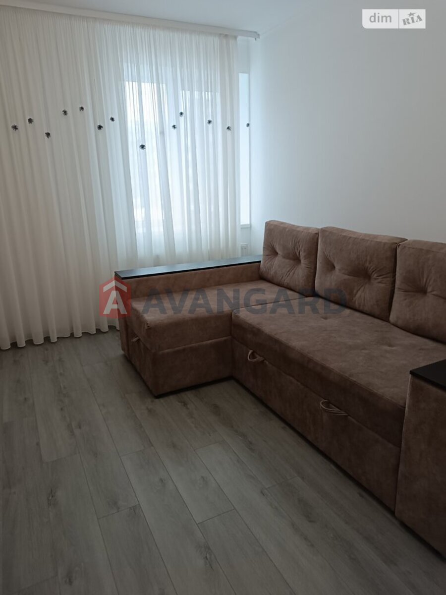 3 кім. квартира, 82/41/18 кв. м., 2/5 поверх фото 3 3 кім. квартира, 82/41/18 кв. м., 2/5 поверх фото 3