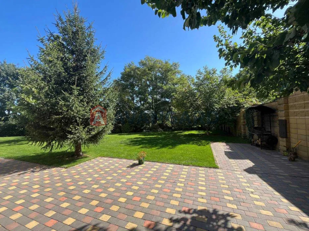 4 кім. квартира, 160/-/20 кв. м., 5/5 поверх фото 1 4 кім. квартира, 160/-/20 кв. м., 5/5 поверх фото 1