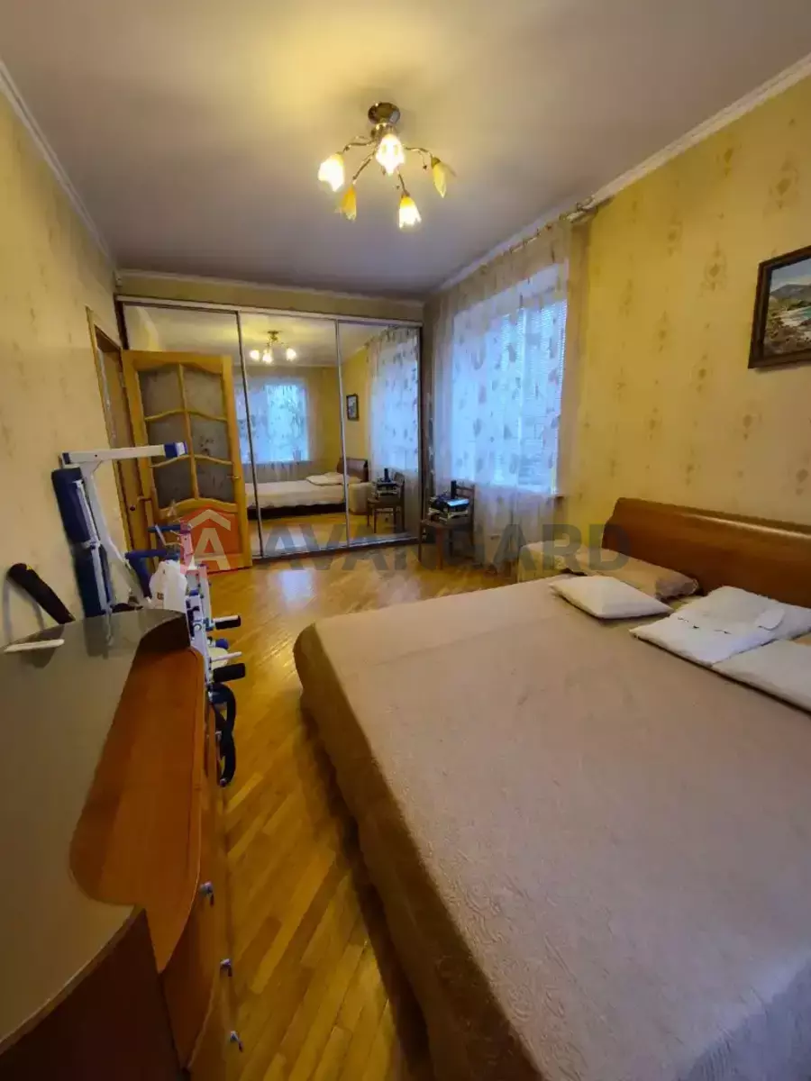 3 кім. квартира, 73/50/8 кв. м., 2/5 поверх фото 2 3 кім. квартира, 73/50/8 кв. м., 2/5 поверх фото 2