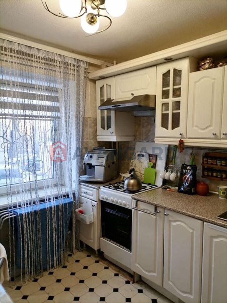 1 кім. квартира, 54/-/6 кв. м., 1/4 поверх фото 1 1 кім. квартира, 54/-/6 кв. м., 1/4 поверх фото 1