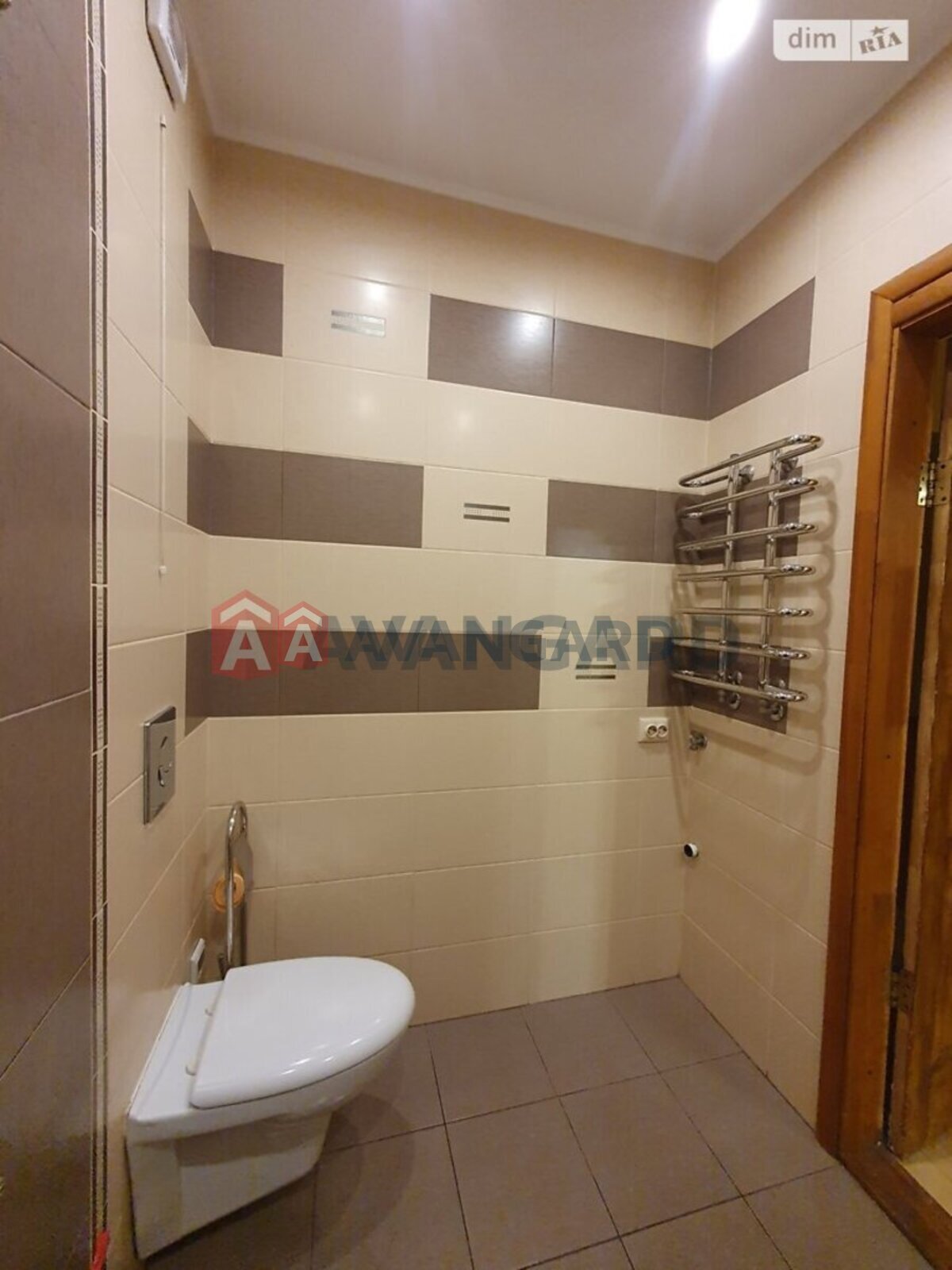 3 кім. квартира, 80/42/10 кв. м., 10/16 поверх фото 15 3 кім. квартира, 80/42/10 кв. м., 10/16 поверх фото 15