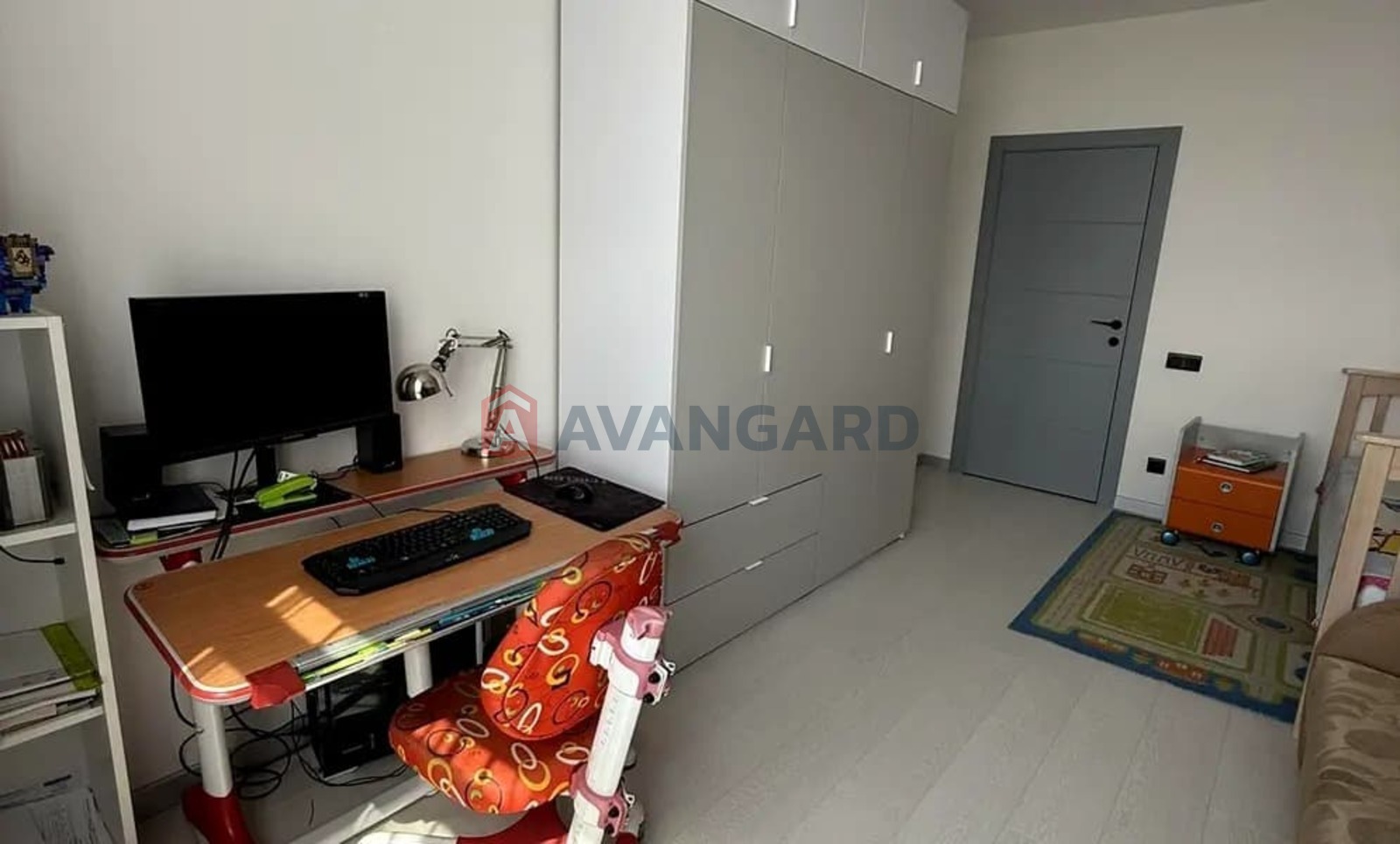 3 кім. квартира, 89/60/18 кв. м., 9/9 поверх фото 10 3 кім. квартира, 89/60/18 кв. м., 9/9 поверх фото 10