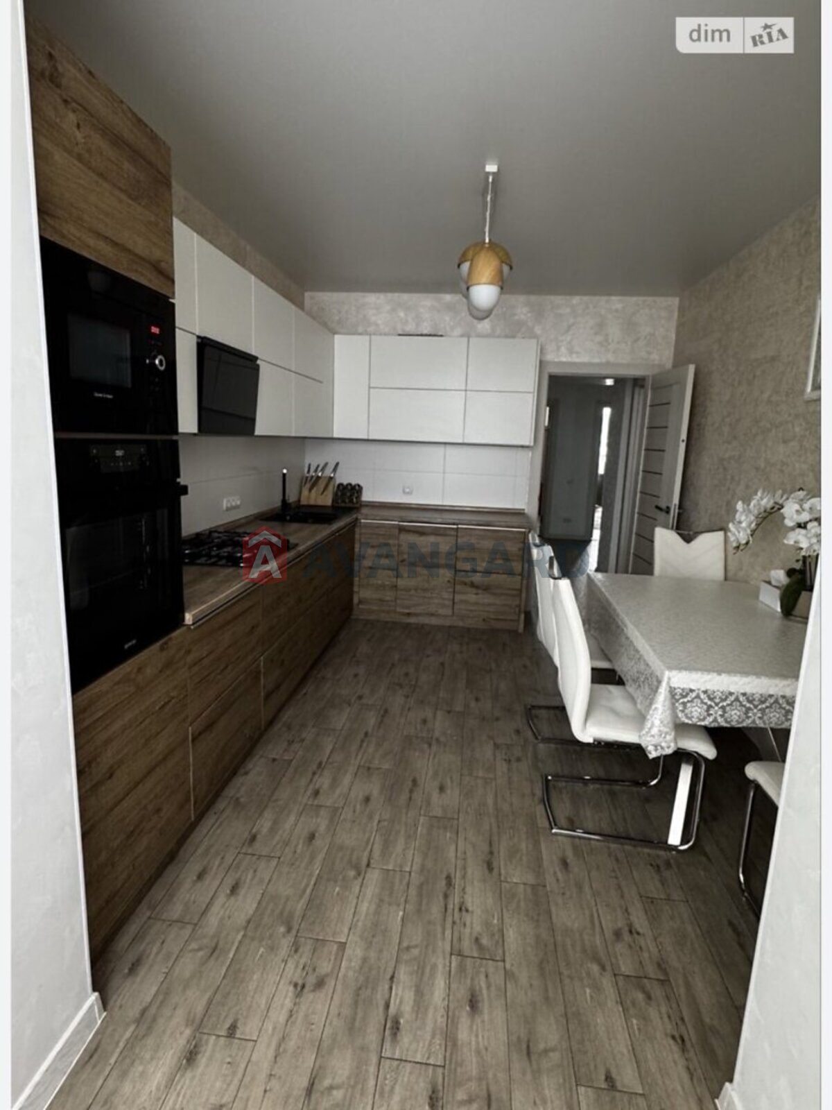 3 кім. квартира, 97/70/17 кв. м., 10/10 поверх фото 4 3 кім. квартира, 97/70/17 кв. м., 10/10 поверх фото 4