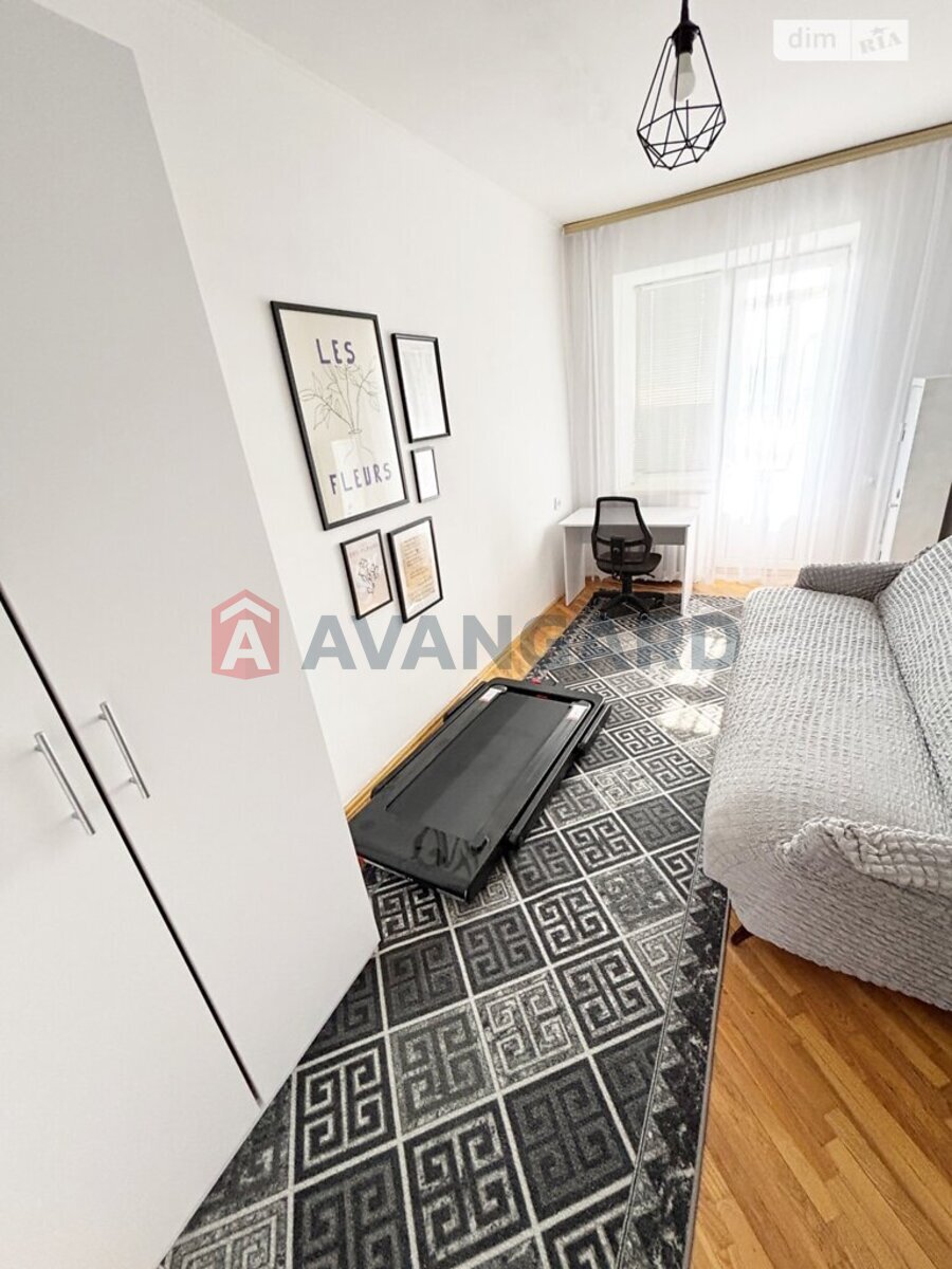 4 кім. квартира, 73/-/9 кв. м., 6/9 поверх фото 13 4 кім. квартира, 73/-/9 кв. м., 6/9 поверх фото 13