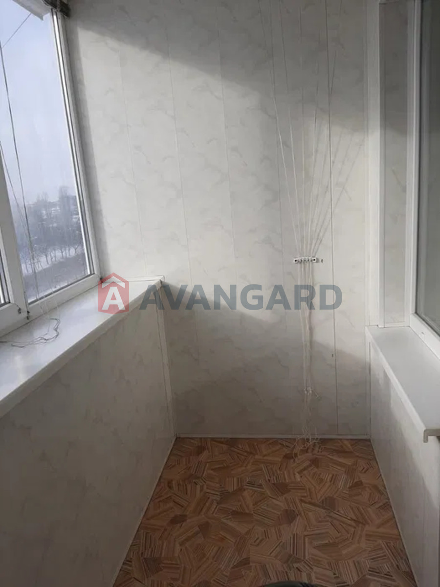 4 кім. квартира, 77/-/10 кв. м., 8/9 поверх фото 13 4 кім. квартира, 77/-/10 кв. м., 8/9 поверх фото 13