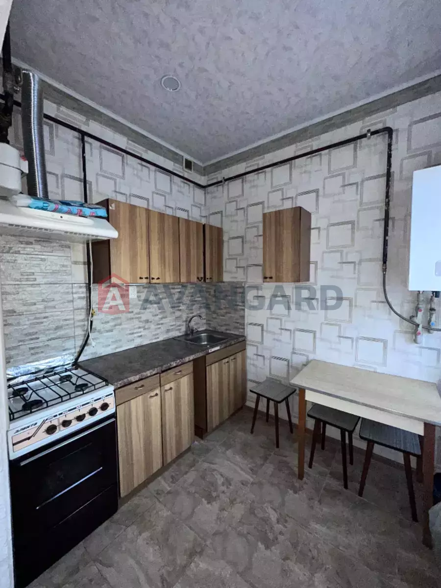 3 кім. квартира, 51/-/- кв. м., 1/2 поверх фото 1 3 кім. квартира, 51/-/- кв. м., 1/2 поверх фото 1