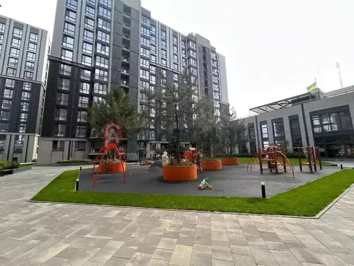 4 комн. квартира, 104/-/- кв. м., 7/12 этаж фото 1 4 комн. квартира, 104/-/- кв. м., 7/12 этаж фото 1