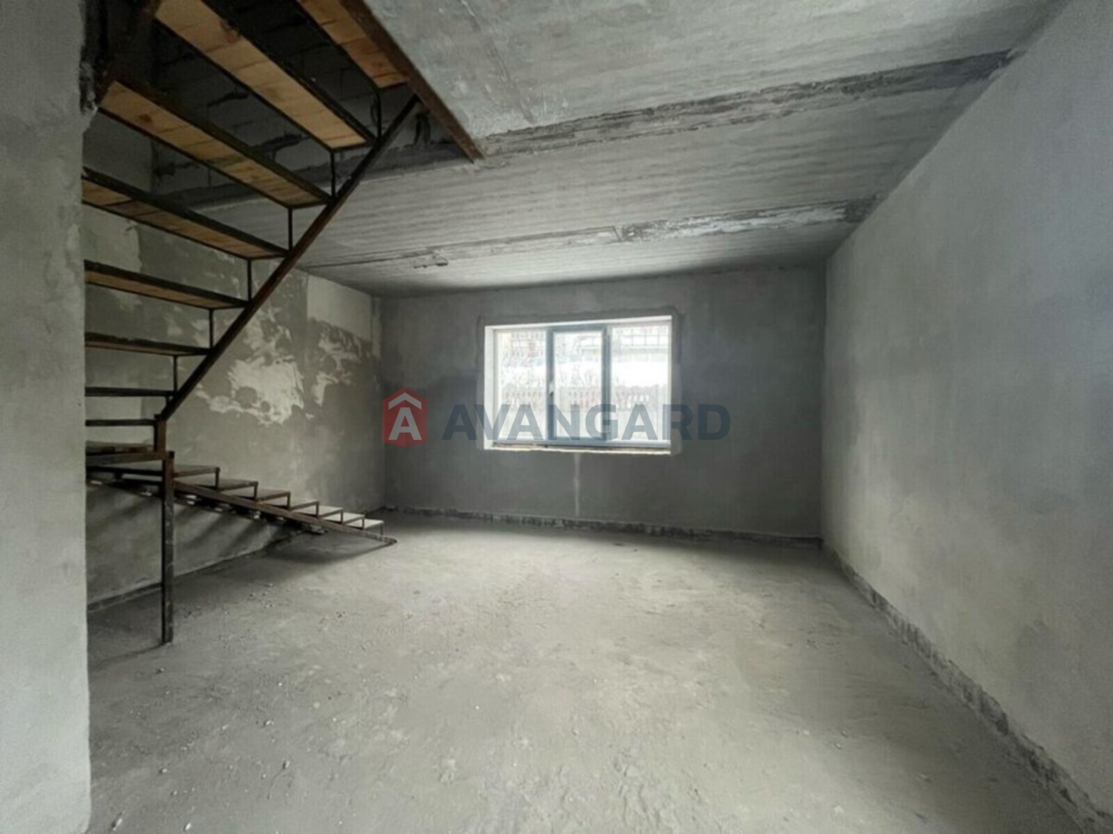 3 комн. квартира, 94/-/18 кв. м., 1/2 этаж фото 3 3 комн. квартира, 94/-/18 кв. м., 1/2 этаж фото 3