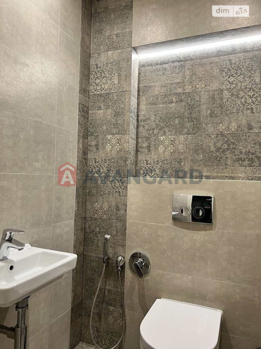 4 кім. квартира, 127/-/13 кв. м., 8/10 поверх фото 12 4 кім. квартира, 127/-/13 кв. м., 8/10 поверх фото 12