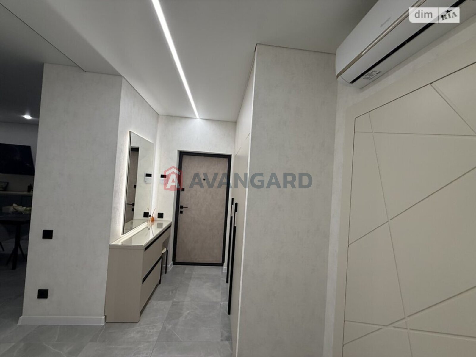 2 кім. квартира, 69/32/23 кв. м., 8/8 поверх фото 11 2 кім. квартира, 69/32/23 кв. м., 8/8 поверх фото 11