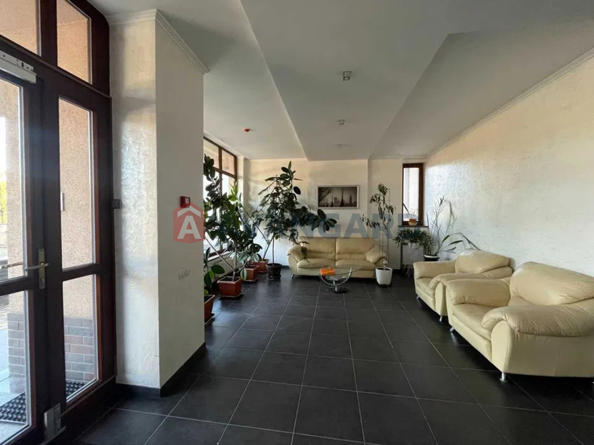 4 кім. квартира, 160/-/20 кв. м., 5/5 поверх фото 13 4 кім. квартира, 160/-/20 кв. м., 5/5 поверх фото 13