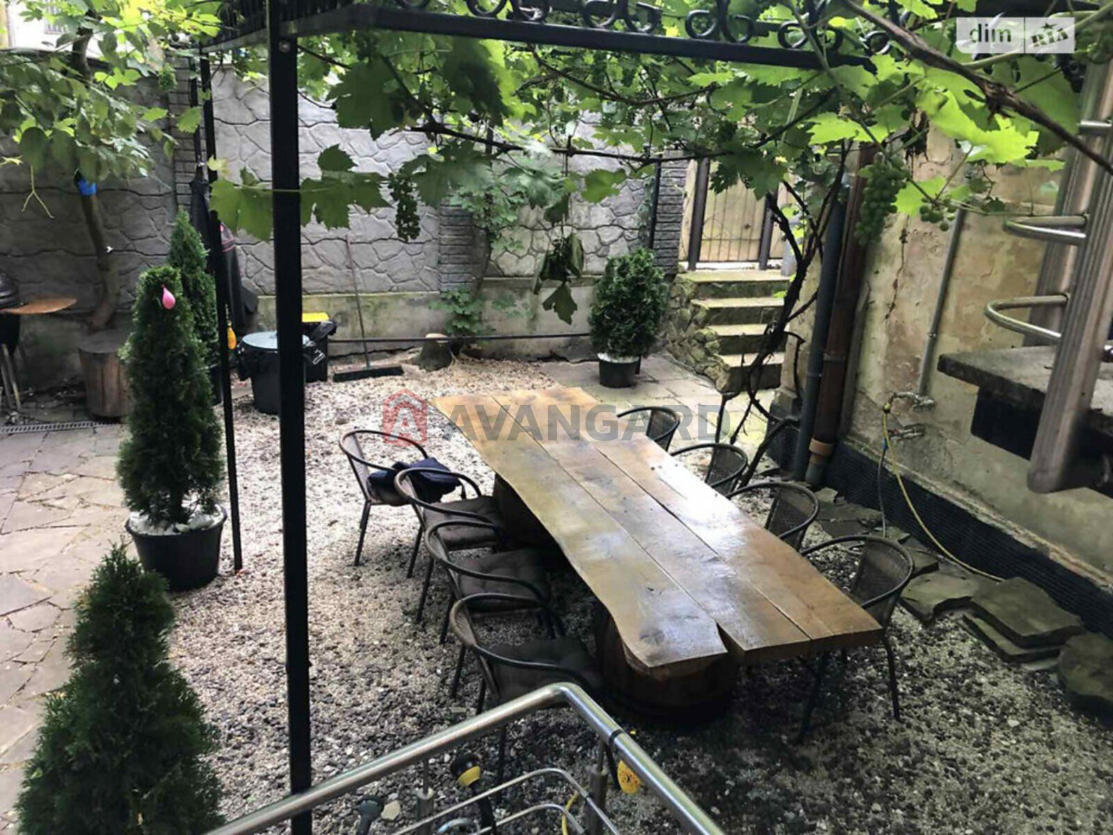 1 комн. квартира, 320/-/- кв. м., 1/2 этаж фото 1 1 комн. квартира, 320/-/- кв. м., 1/2 этаж фото 1