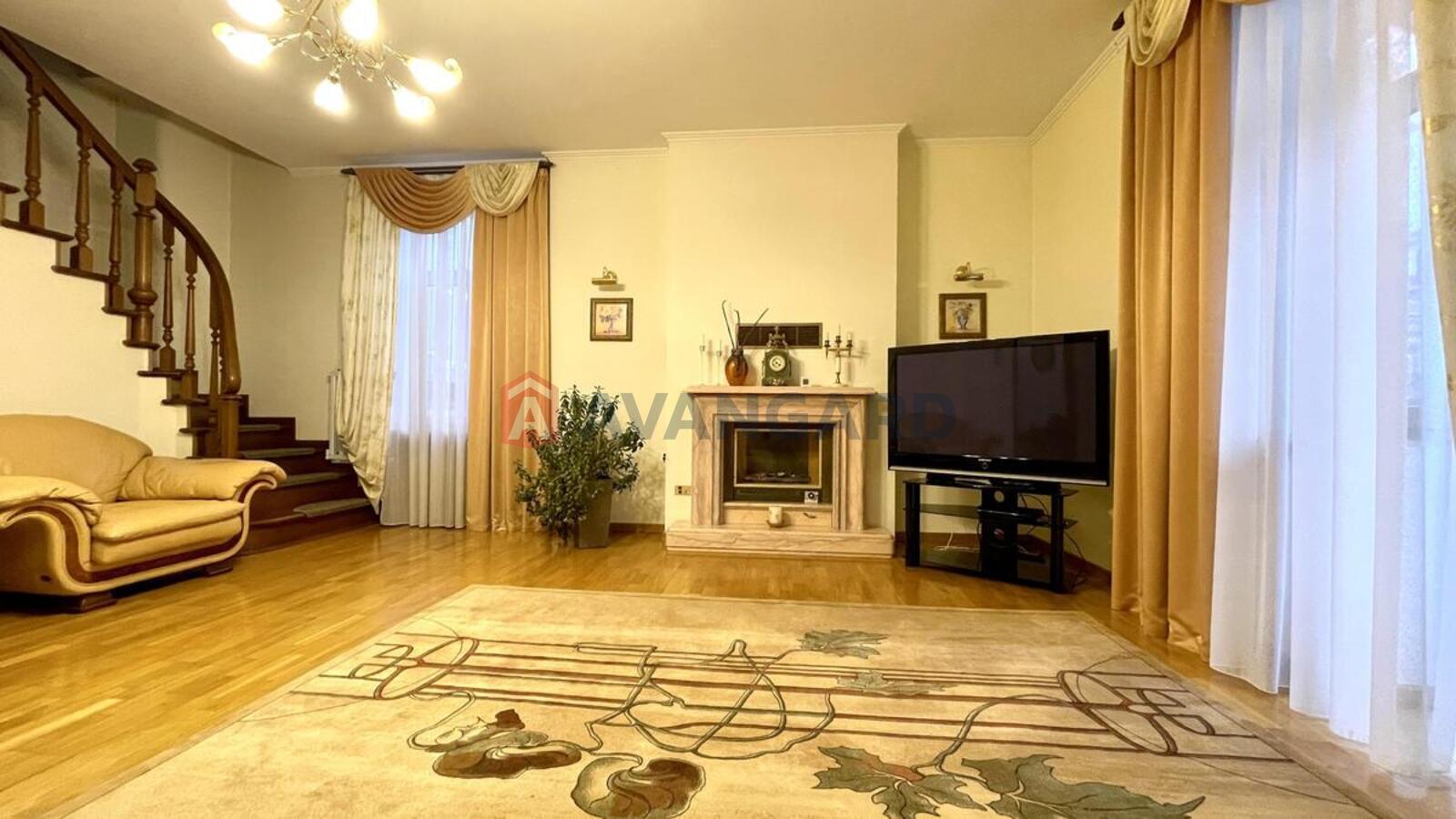 4 кім. квартира, 140/80/15 кв. м., 4/5 поверх фото 1 4 кім. квартира, 140/80/15 кв. м., 4/5 поверх фото 1