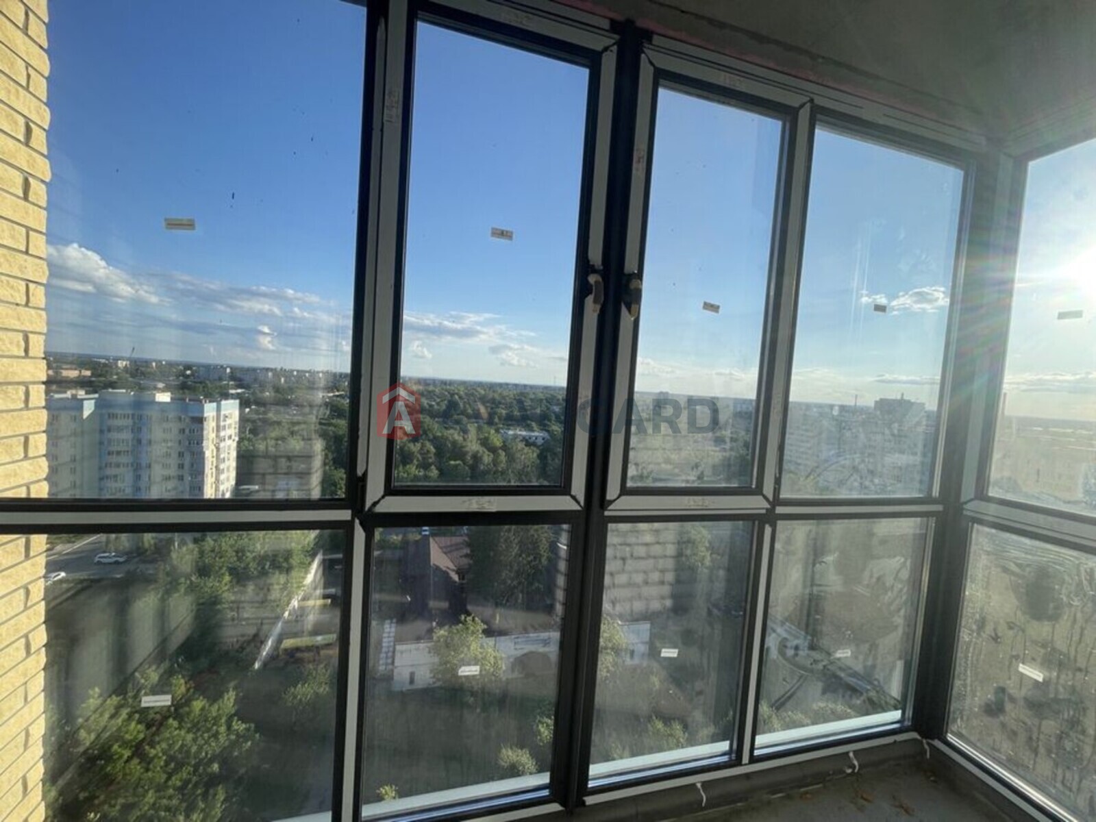 2 кім. квартира, 50/-/15 кв. м., 14/15 поверх фото 1 2 кім. квартира, 50/-/15 кв. м., 14/15 поверх фото 1