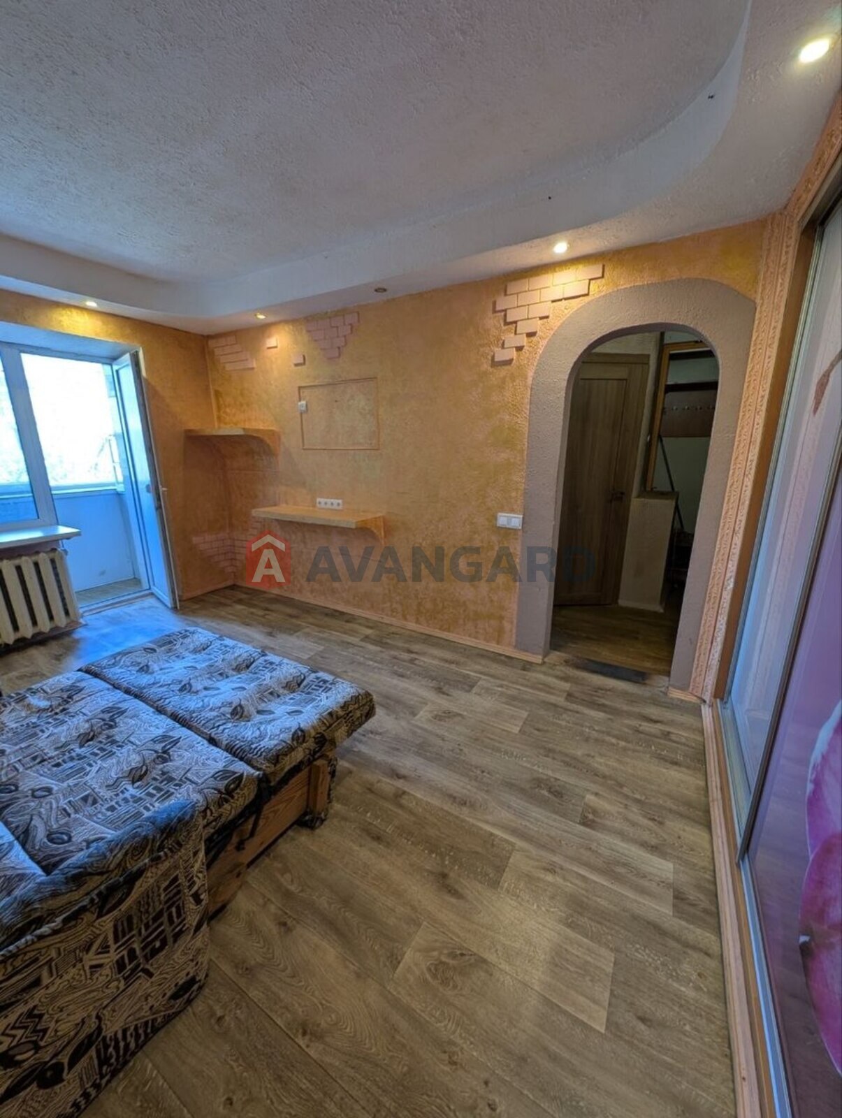 1 комн. квартира, 38/30/8 кв. м., 5/5 этаж фото 4 1 комн. квартира, 38/30/8 кв. м., 5/5 этаж фото 4