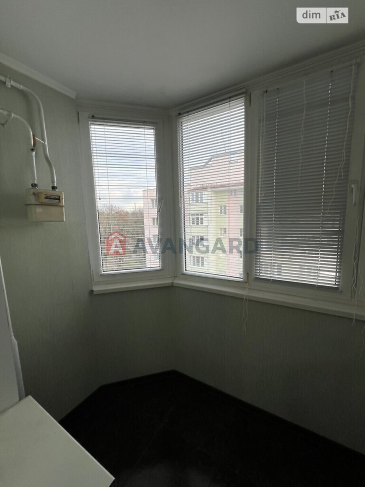 1 кім. квартира, 37/18/9 кв. м., 9/10 поверх фото 8 1 кім. квартира, 37/18/9 кв. м., 9/10 поверх фото 8