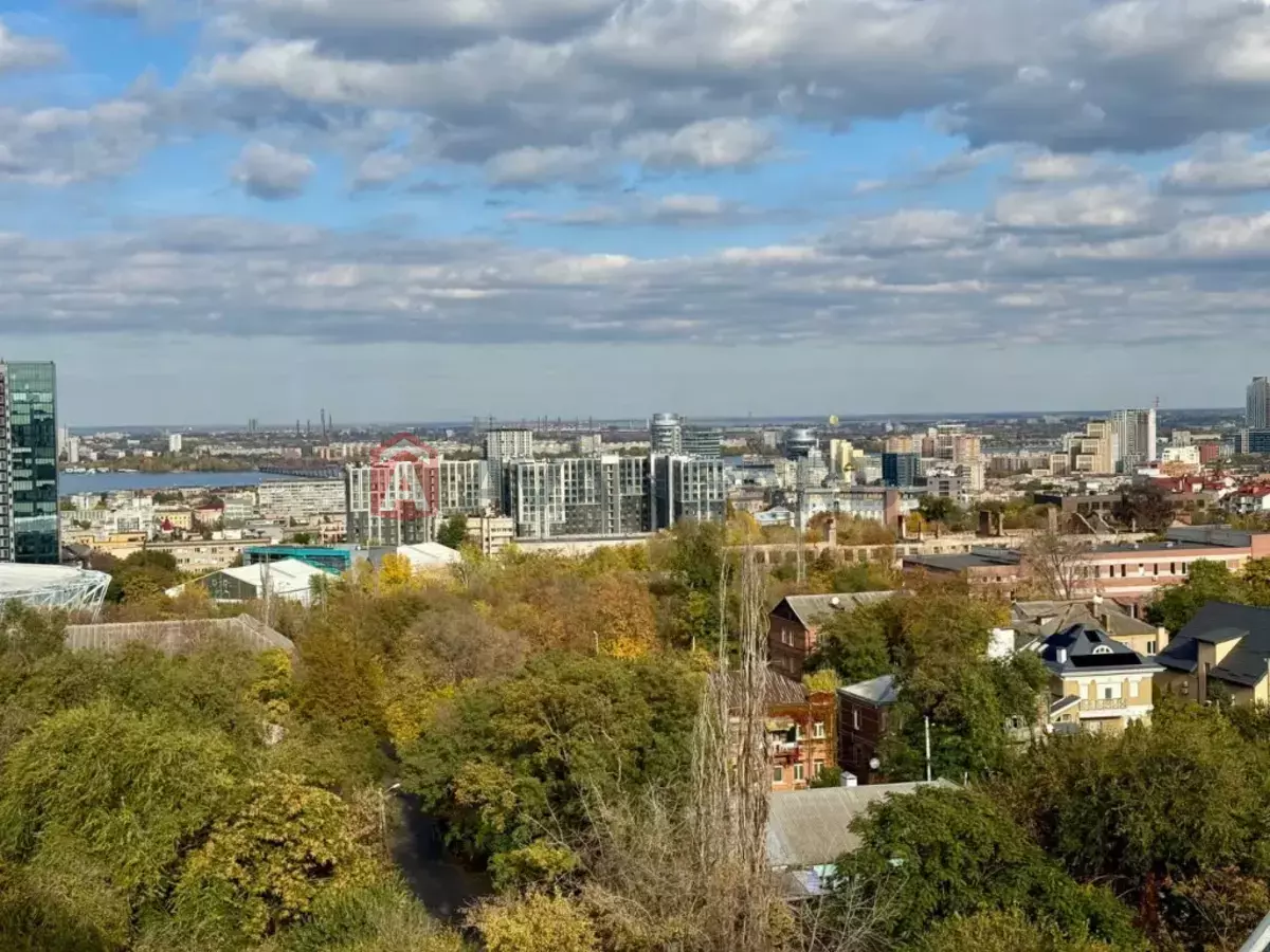 6 кім. квартира, 215/-/15 кв. м., 9/10 поверх фото 12 6 кім. квартира, 215/-/15 кв. м., 9/10 поверх фото 12