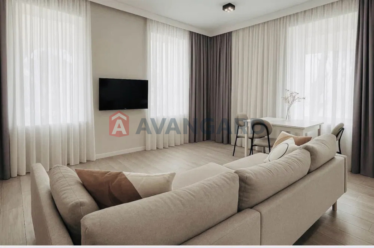 3 кім. квартира, 92/-/20 кв. м., 1/2 поверх фото 1 3 кім. квартира, 92/-/20 кв. м., 1/2 поверх фото 1