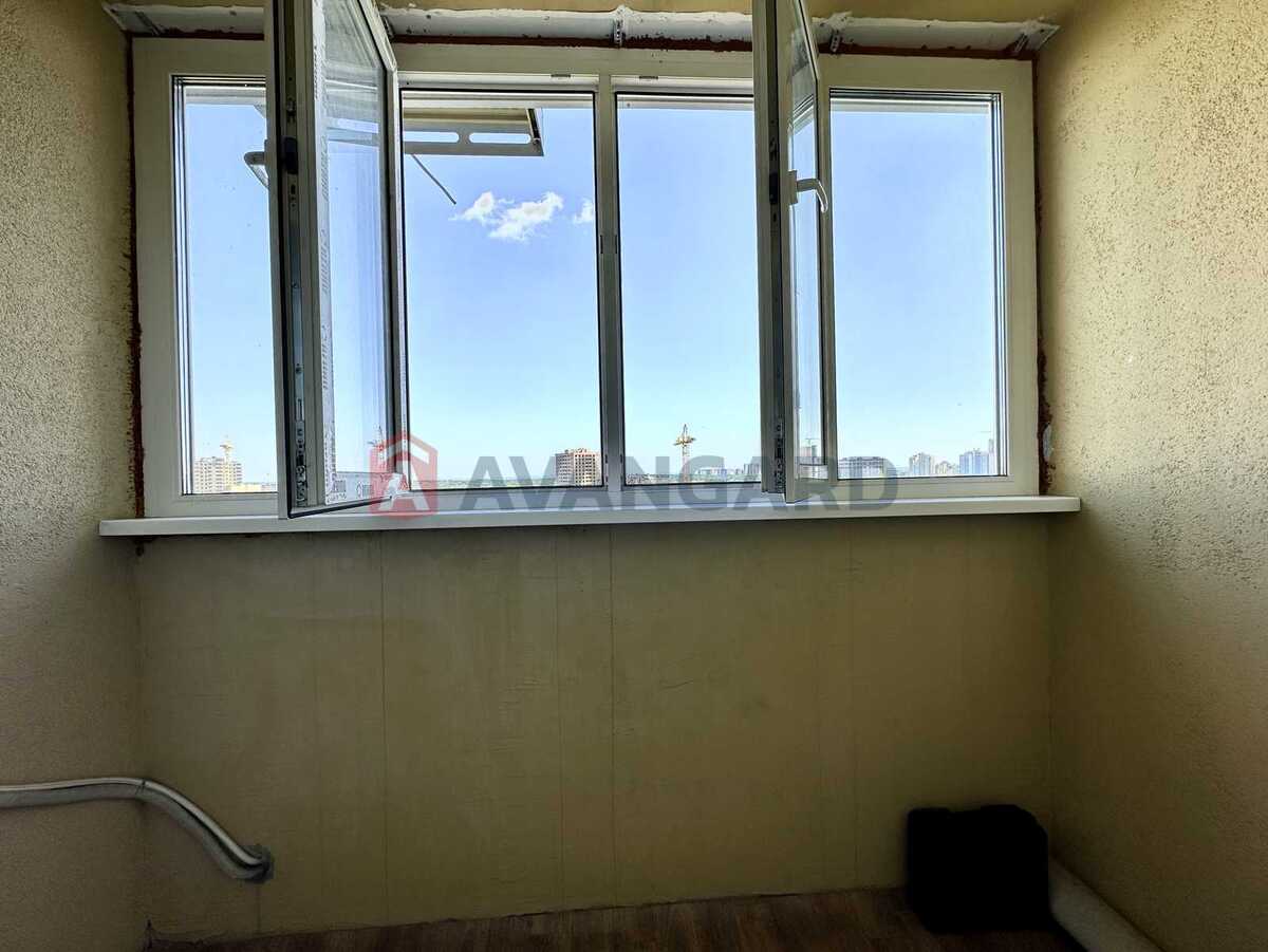 1 кім. квартира, 39/17/7.4 кв. м., 20/24 поверх фото 8 1 кім. квартира, 39/17/7.4 кв. м., 20/24 поверх фото 8