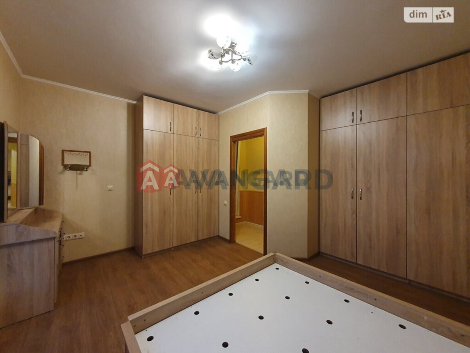 3 кім. квартира, 80/42/10 кв. м., 10/16 поверх фото 11 3 кім. квартира, 80/42/10 кв. м., 10/16 поверх фото 11